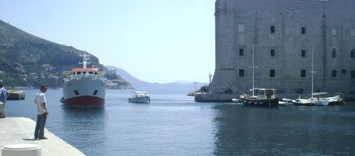 reflets d' un port