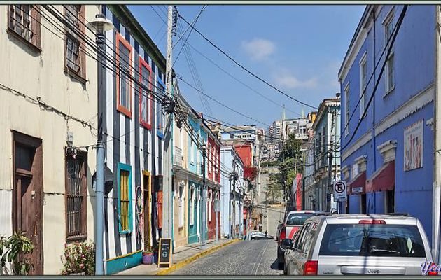 20/03/2022 suite : panoramas, rues en pente, graffiti, architecture et toujours les fils électriques ! - Valparaiso - Chili