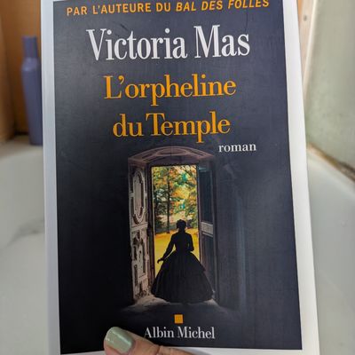 L'orpheline du Temple, Victoria MAS