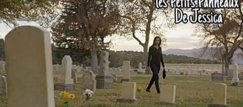 Je traversais le cimetière...