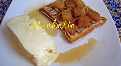 Parfait à la mandarine, gaufre à la pâte à chou, ananas caramélisé