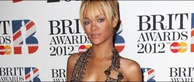 Brit Awards : RED CARPET