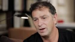 Entretien: Thierry Binisti - Une bouteille à la mer