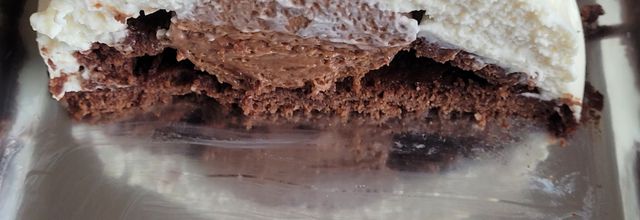 Bûche au mascarpone et chocolat noir, gâteau au cacao