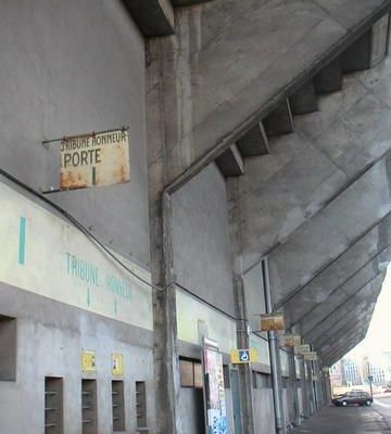 Tribune d'honneur ...