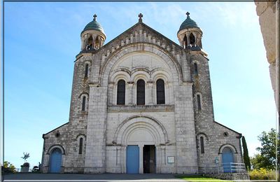 1055 - Castelnau-Montratier, dans le Lot  (46)