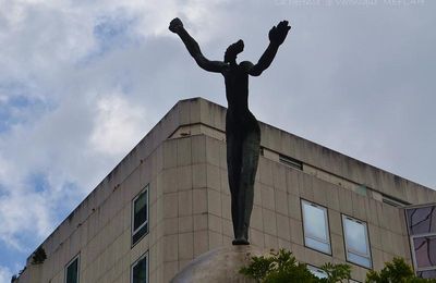 La Défense : Le Somnambule de Henri de Miller