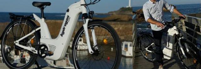 VÉLO ÉLECTRIQUE À HYDROGÈNE EN,1 MINUTE DE CHARGE