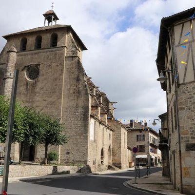 ÉGLISE SAINT-MARTIN de Laroquebrou (15)