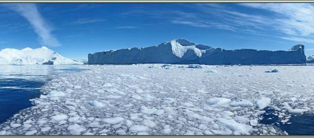 Panorama sur une zone avec de "petits glaçons" regroupés - Ilulissat - Disko Bay - Groenland