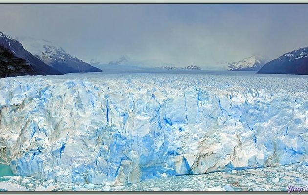 Nous quittons le glacier en longeant le Canal de los Tempanos afin de rejoindre le restaurant - Peninsula de Magallanes - Patagonie - Argentine