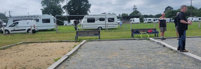 La caravane passe et s'installe