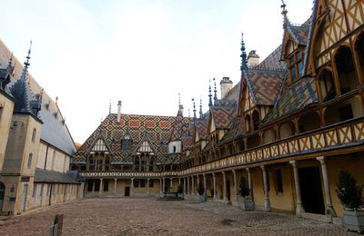 Visiter les HOSPICES DE BEAUNE