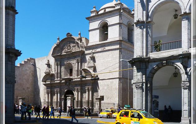 Iglesia de la Compañia (Eglise de la Compagnie de Jésus) - Place d'Armes - Aréquipa - Pérou