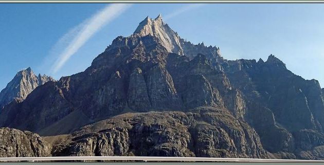 Navigation vers Ilulissat : pics au vrai sens du mot ! - Chenal Inukavsait - Groenland