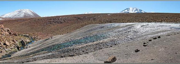 19/03/2022 : et voici le site des "peintures abstraites" situé vers les sources d'un Rio Salado - Geiser Blanco - Vega El Tatio - Désert d'Atacama - Chili