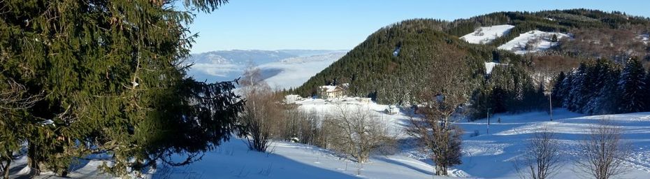 Au-dessus des nuages au Sire