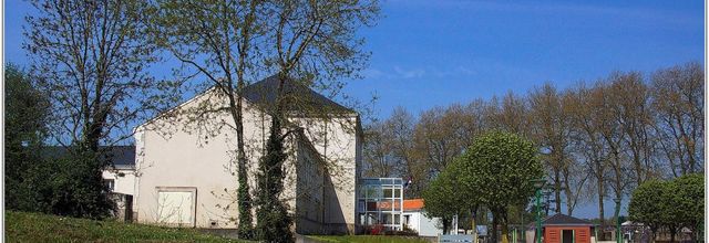 85 . Vendée - La Chaize le Vicomte (16) - Mairie & Vallée Verte