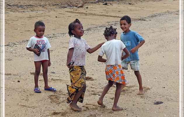 Sur la plage d'Antanambe - Nosy Sakatia - Madagascar