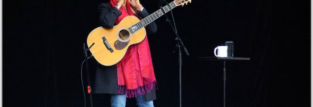 Joan Baez (1) - Festival des Vieilles Charrues 2015
