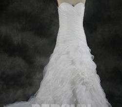 Nous avons dressé une liste des moyens d'acheter la robe de mariée de vos rêves, sans avoir à vous ruiner ou à vous contenter de moins que ce que vous méritez.