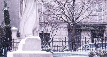 Il neige sur Paris