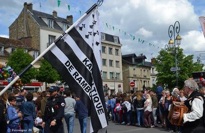 Rambouillet : Fête du Muguet : défilé (fin)