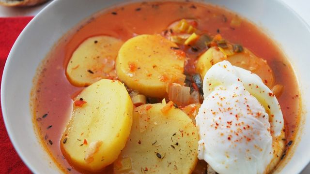 Bouillabaisse d'oeufs