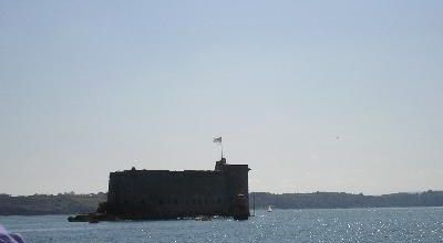 Au loin le château
