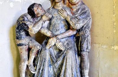 Château du Plessis-Bourré - La chapelle statues et décorations