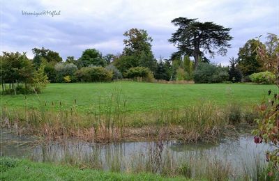 Versailles : Le Domaine de Marie-Antoinette : Le Grand lac et les rivières