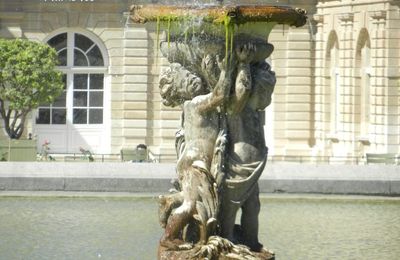 La Fontaine aux Chérubins du Jardin du Luxembourg et mes Pensées de Pâques...