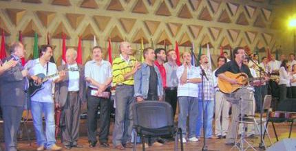 AIT MENGUELLAT: vibrant hommage pour ses 40 ans de chanson