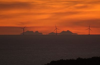 Canigou 2025 : Superbe apparition du massif pyrénéen au dessus de la Méditerranée