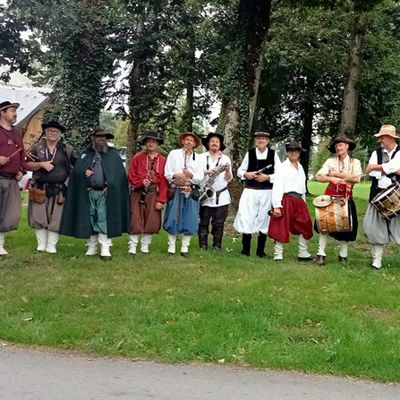 10 sonneurs à Maxent