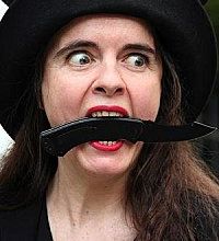 Amélie Nothomb : oh oui, fais-moi mal !