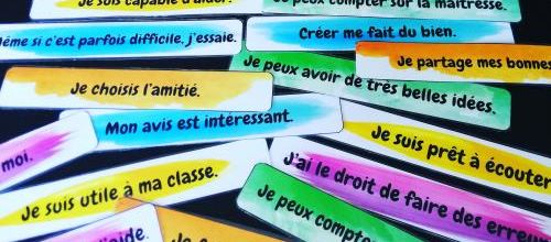 Des affirmations positives à coller sur les tables