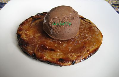 Tartelette aux pommes, glace au chocolat faite maison
