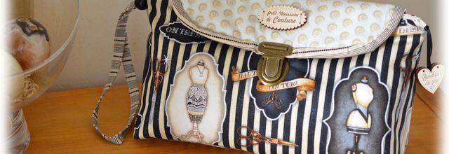 Trousse de couture à rabat