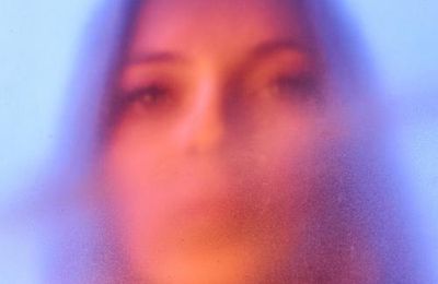 Jade Bird en voiture avec le clip d'I Get No Joy