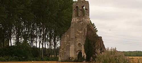 L'église ruinée de Varanne