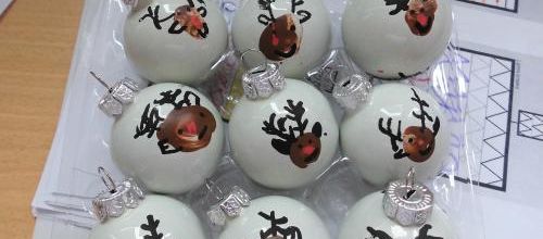 Pour le marché de noël : le boule renne (avec empreinte doigt)
