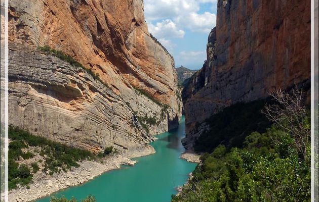 Vue du Castell (Torre) de Girbeta (Chiriveta) à partir du Congost de Mont-Rebei - Aragon/Catalogne - Espagne