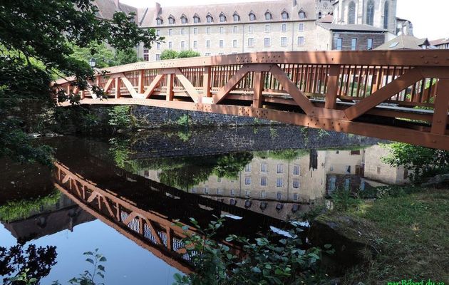 un pont à Eymoutiers (87)