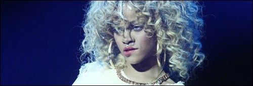 Performance aux Brit Awards : Photos!