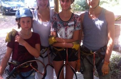 Les cousins à l'accrobranches