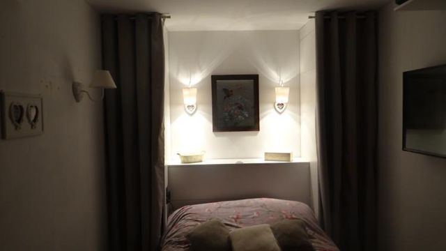 Dans Notre Chambre.... (suite)