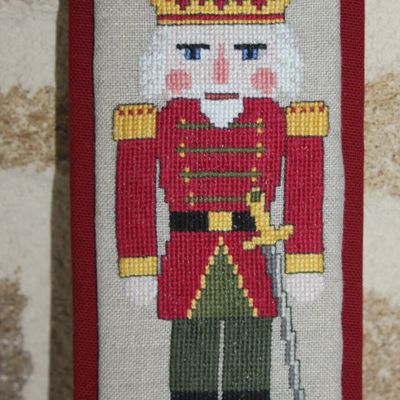 Le♥demargot / Un nouveau casse-noisette au point de croix !