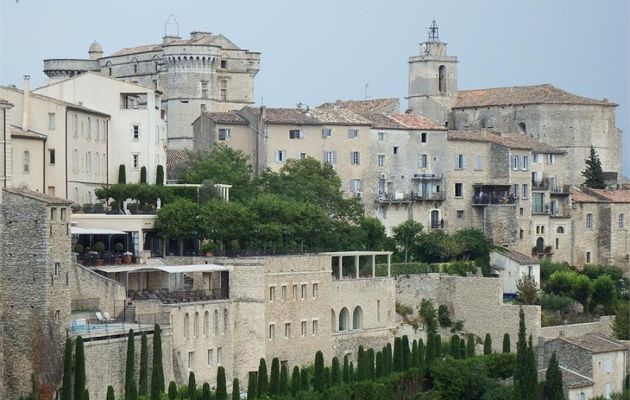 Gordes dept du Vaucluse  84 