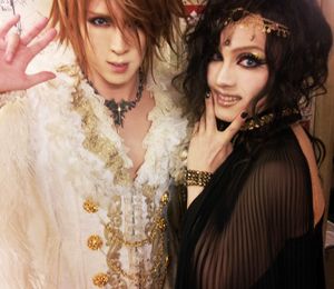 Lors de leur anniversaire... [bis]